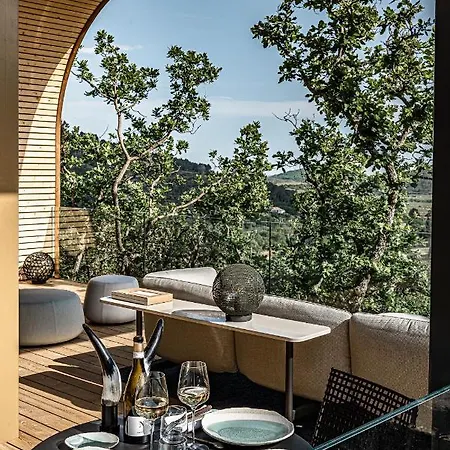 Souki ~ & Panzió Cabrières