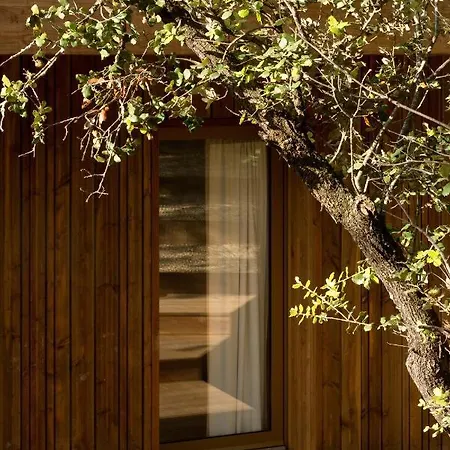 Souki Lodges & Spa Alojamento de Acomodação e Pequeno-almoço